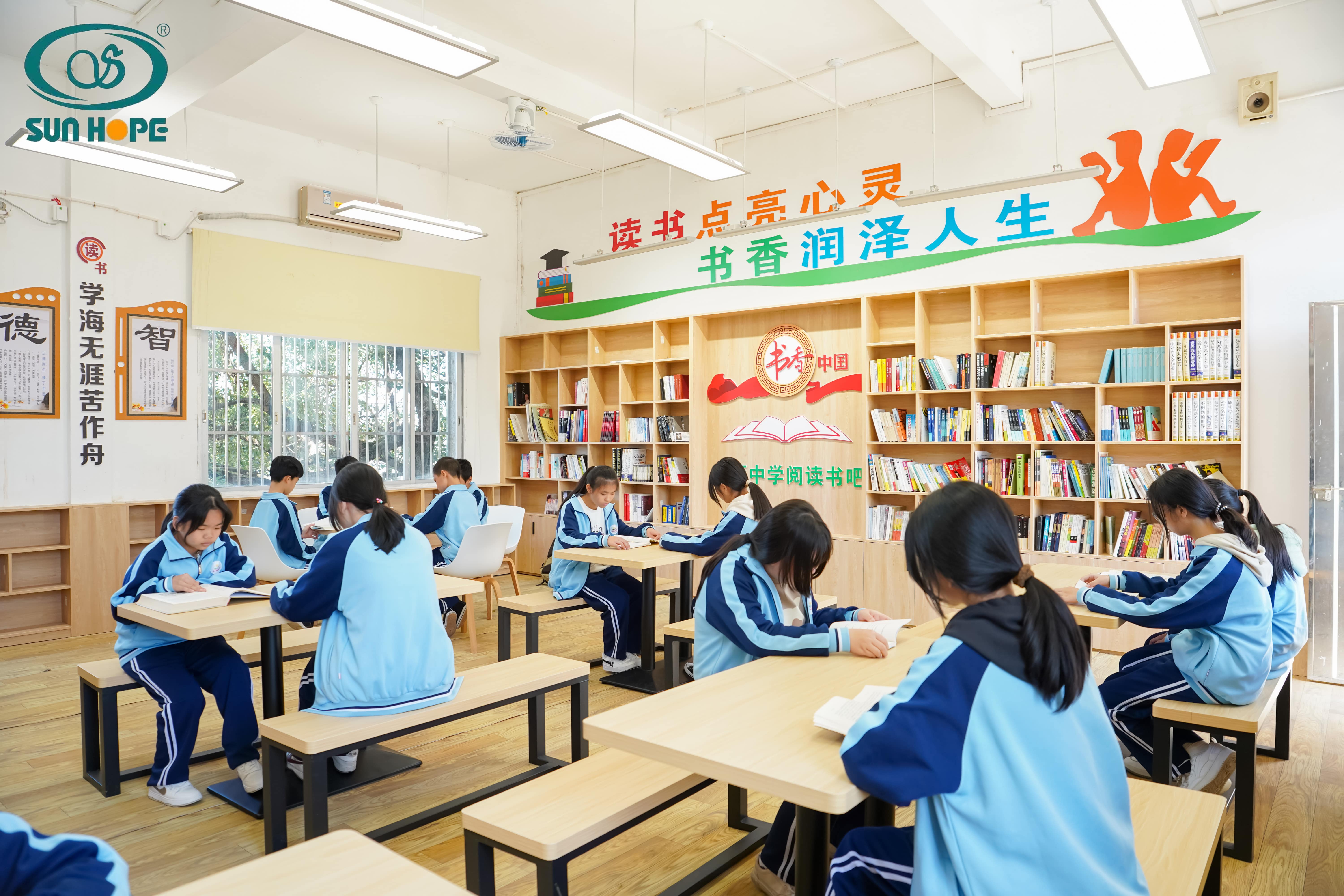 天津高校大学生记者走进星空网页版登录入口公益小学开展“书香悦读,筑梦成长”活动 天津高校大学生记者走进星空网页版登录入口公益小学开展“书香悦读,筑梦成长”活动