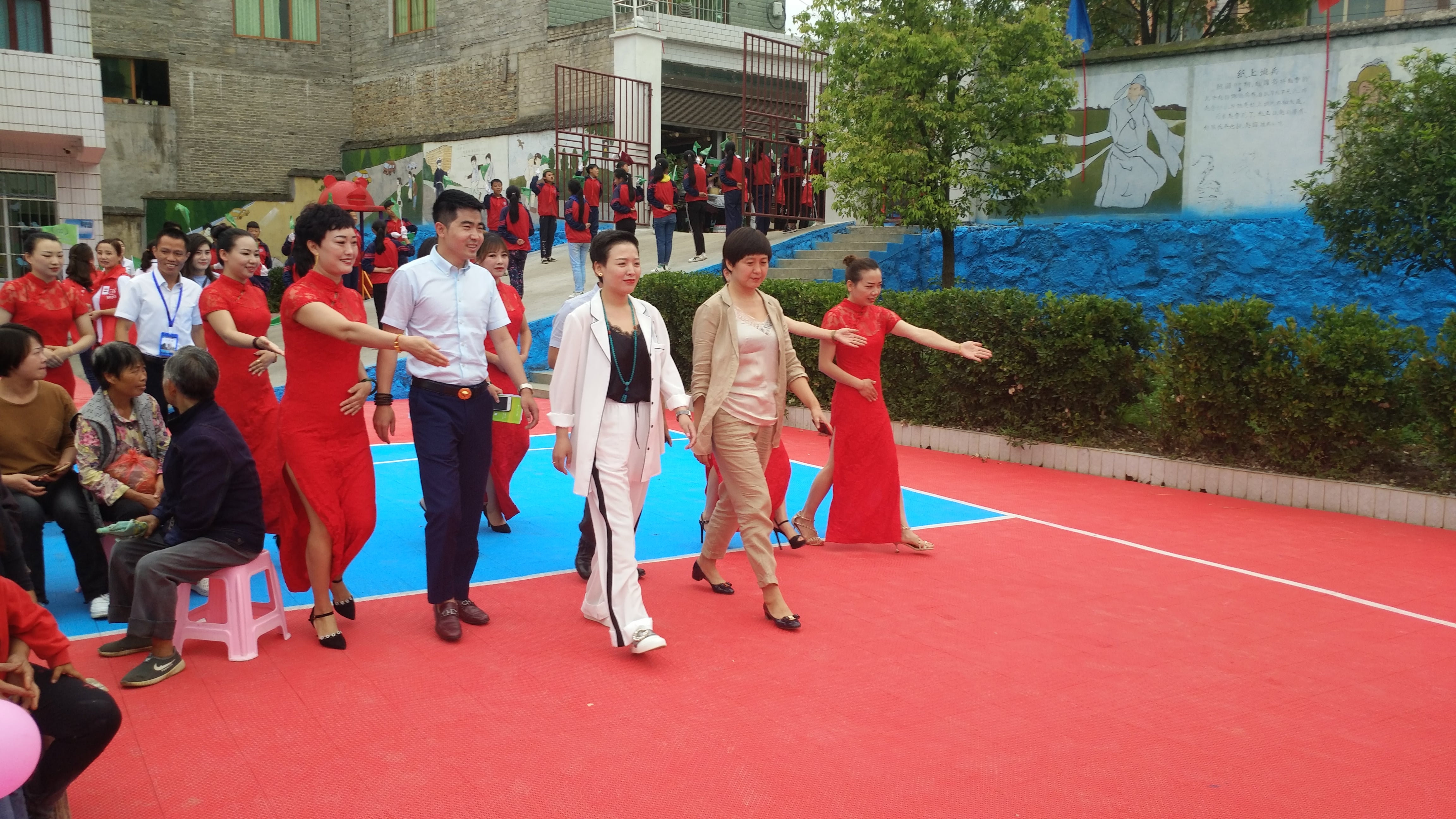 第148所 固阳县新世纪星空网页版登录入口吴彩勤小学